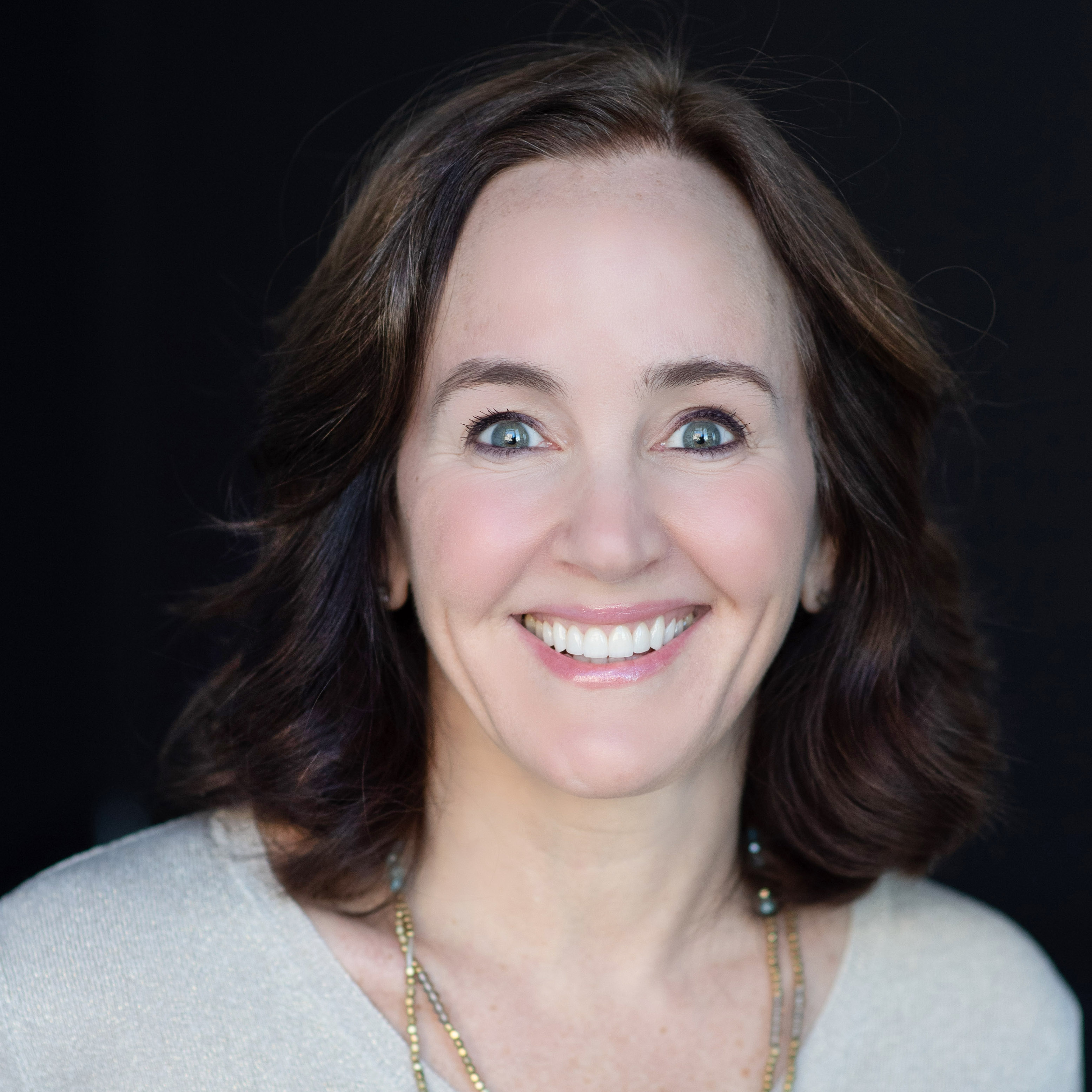 Dana Suskind headshot